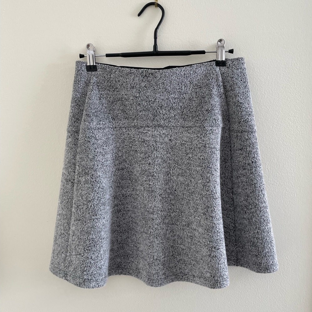LOFT Gray Flippy Skirt